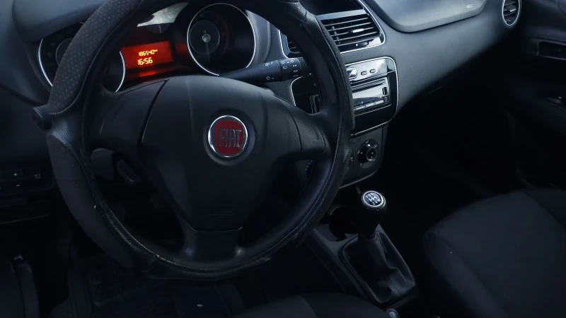 Fiat Punto 1.3 жтд, снимка 5 - Автомобили и джипове - 52682611