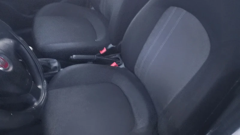 Fiat Punto 1.3 жтд, снимка 7 - Автомобили и джипове - 52682611