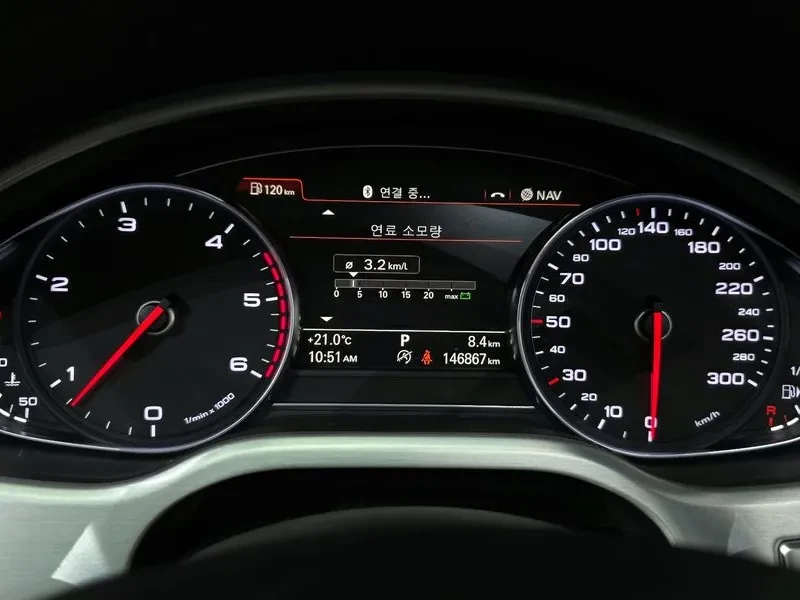 Audi A8 4.2 TDI QUATTRO, снимка 8 - Автомобили и джипове - 55096366