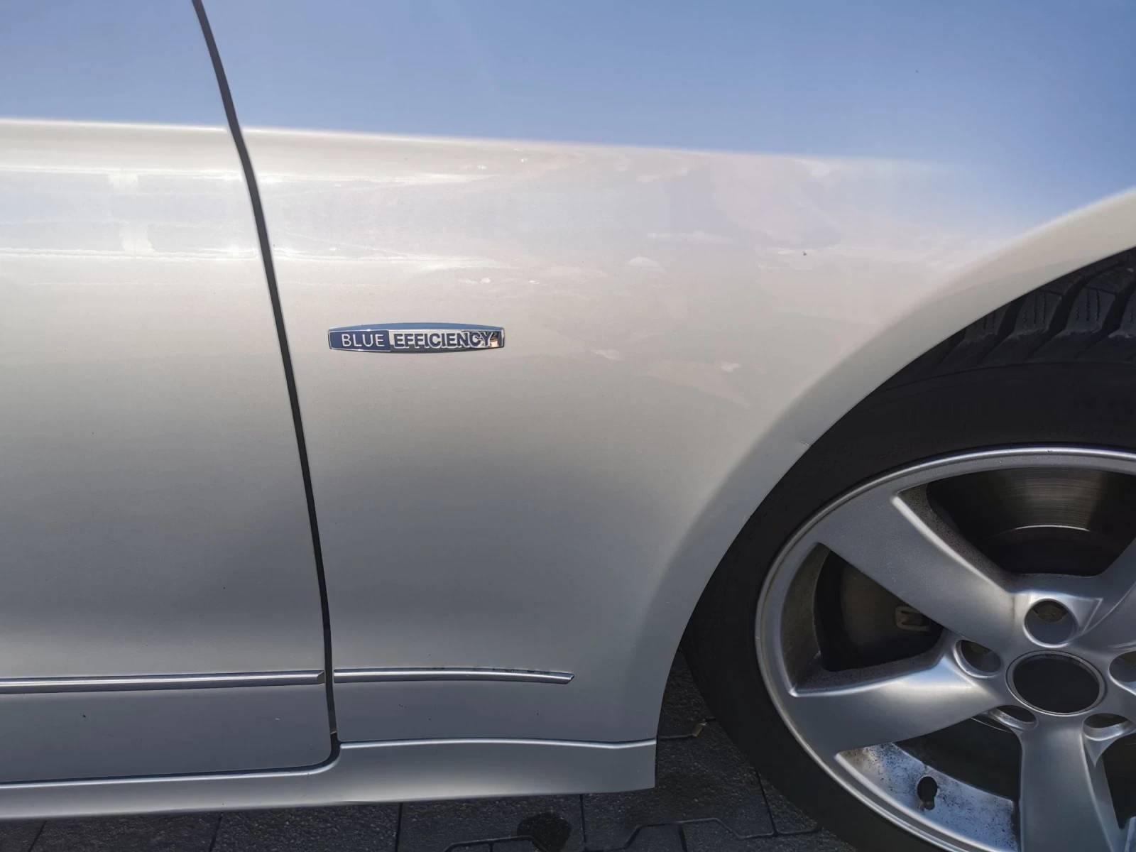 Mercedes-Benz E 250 Обслужен, включително комплект ВЕРИГИ  - изображение 10