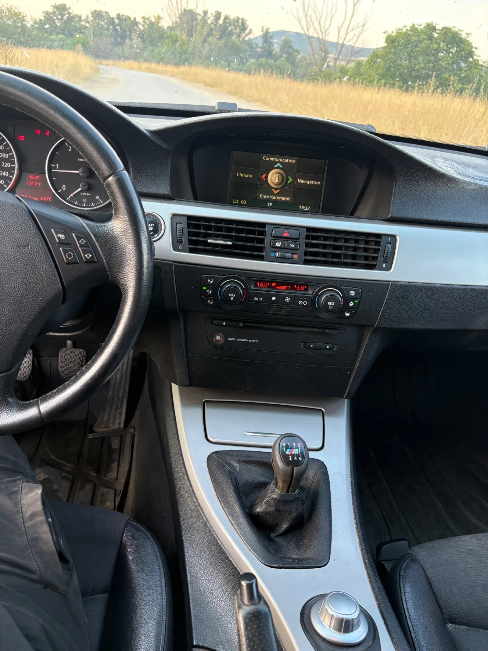 BMW 320  - изображение 9