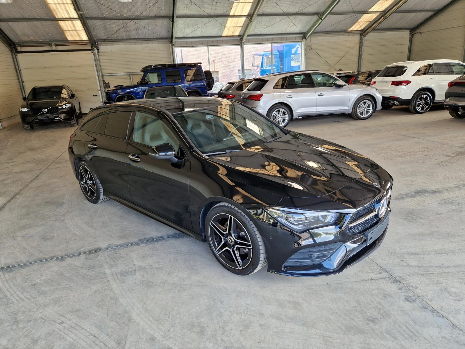 Mercedes-Benz CLA 180 AMG Line - изображение 2