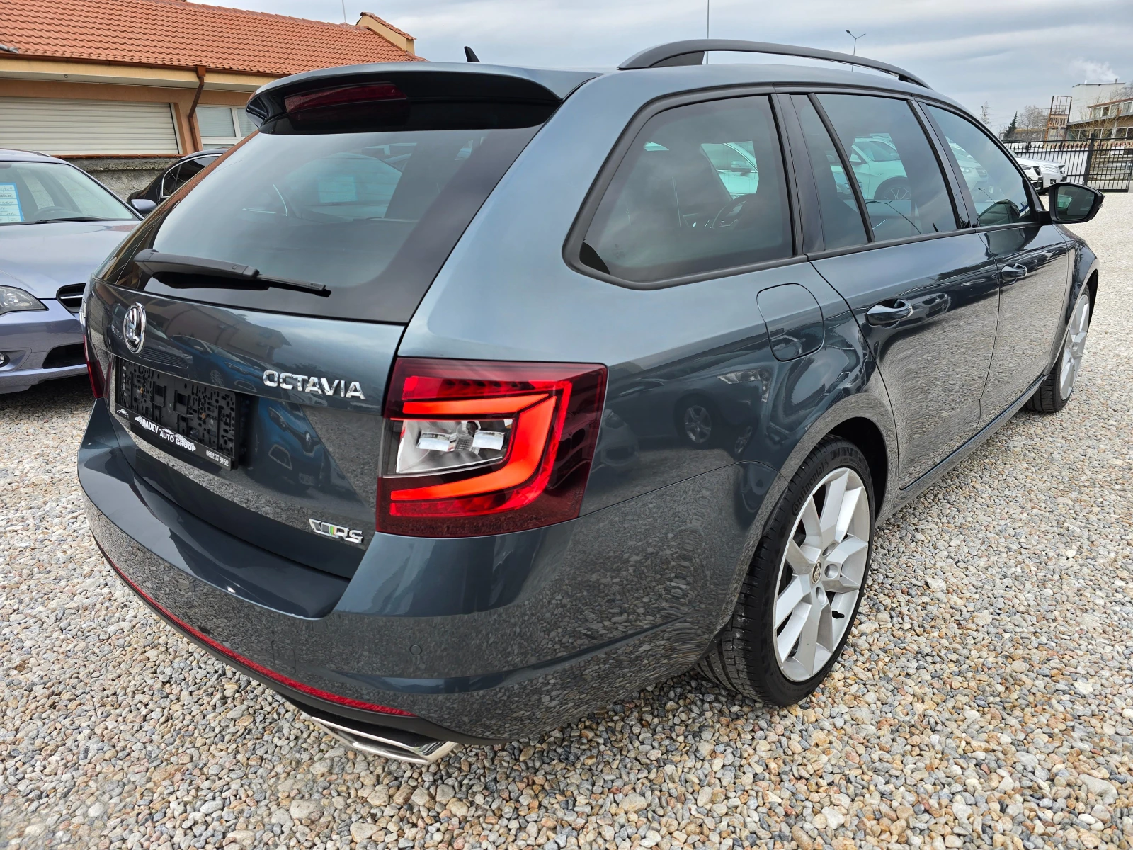 Skoda Octavia VRS 2.0TDI/LED/NAVI/ALKANTARA/ - изображение 4