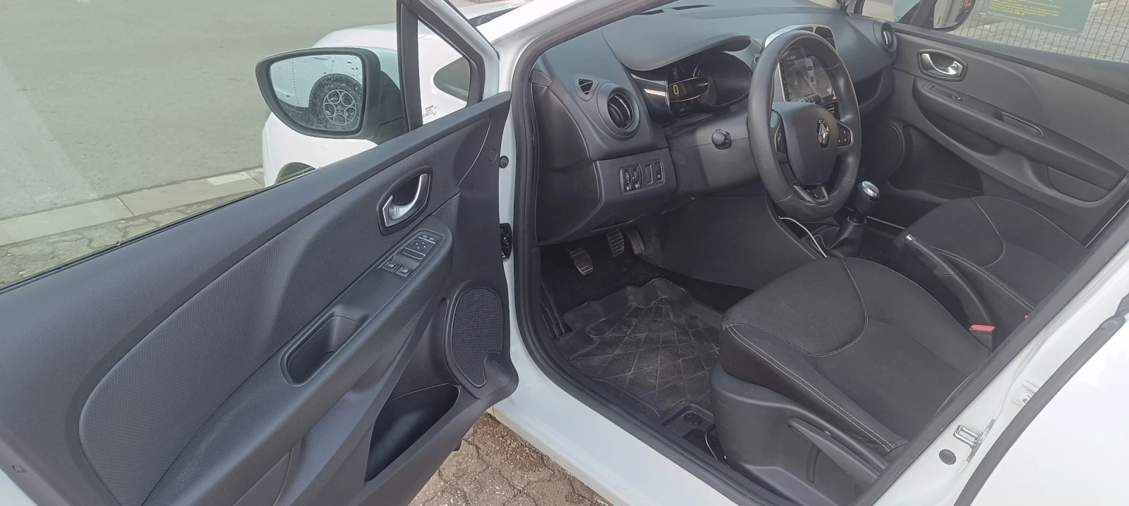 Renault Clio Navi Grandtour, снимка 14 - Автомобили и джипове - 53951163