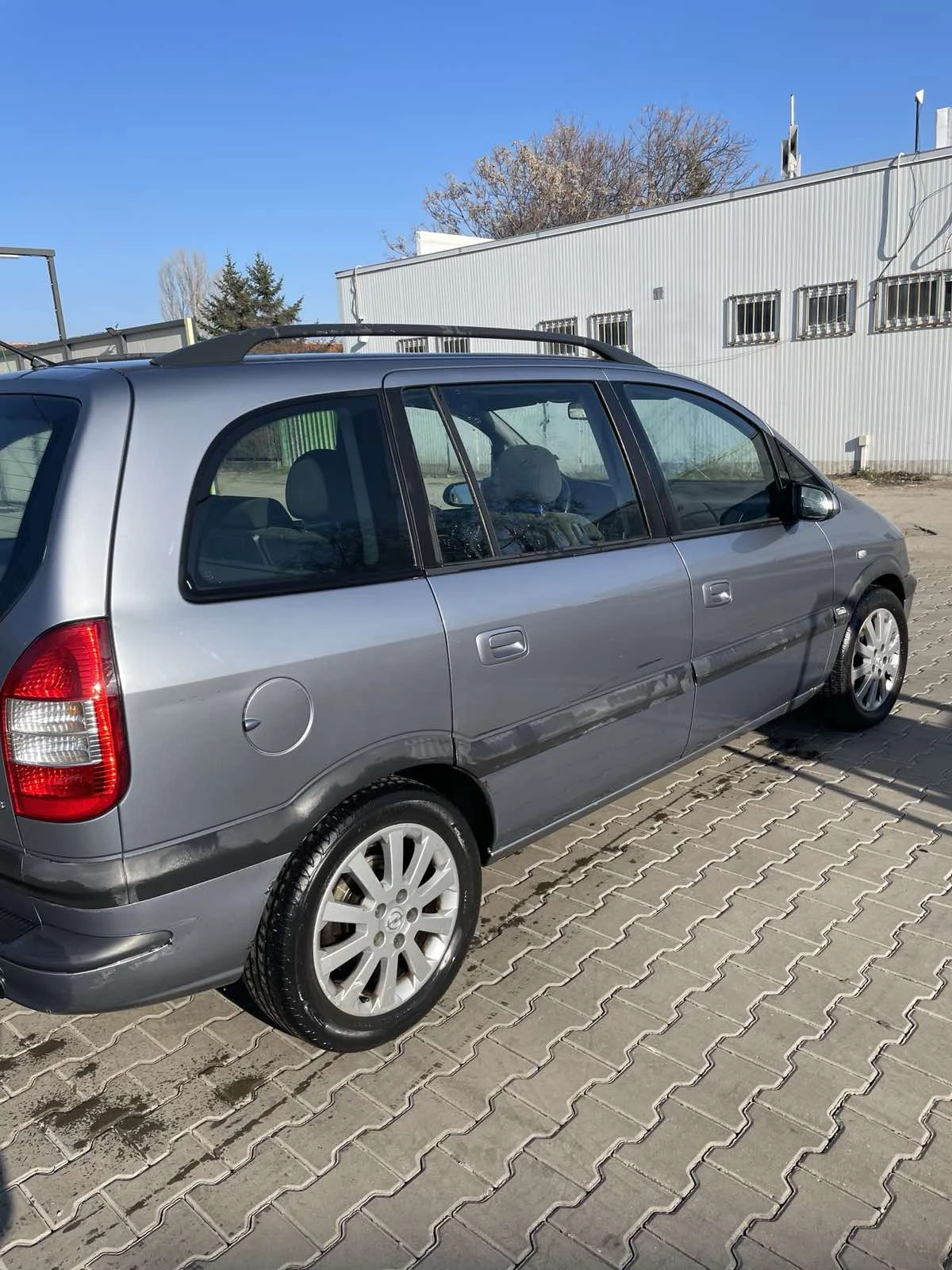 Opel Zafira, снимка 4 - Автомобили и джипове - 53767623