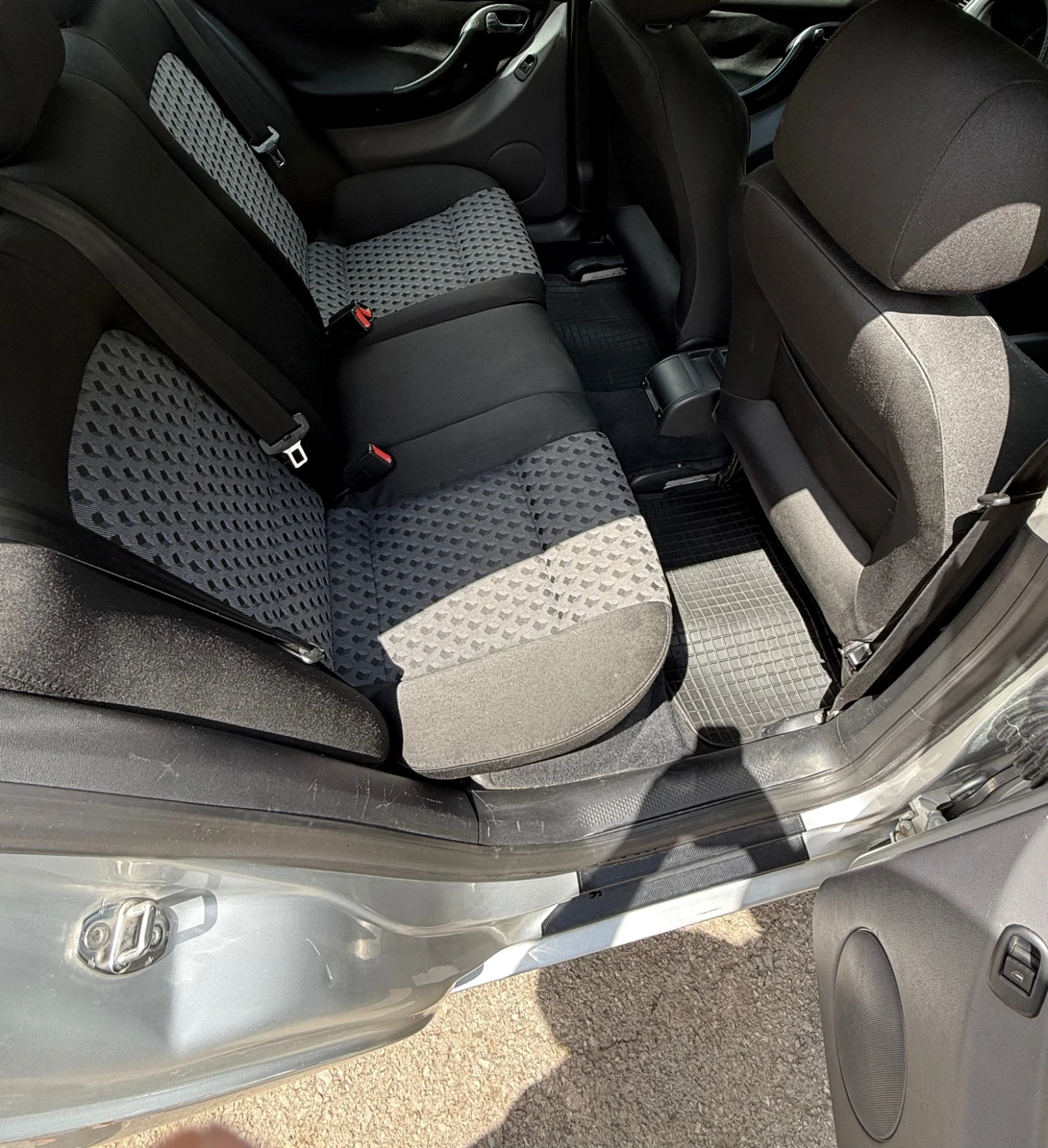 Seat Leon, снимка 13 - Автомобили и джипове - 54897103