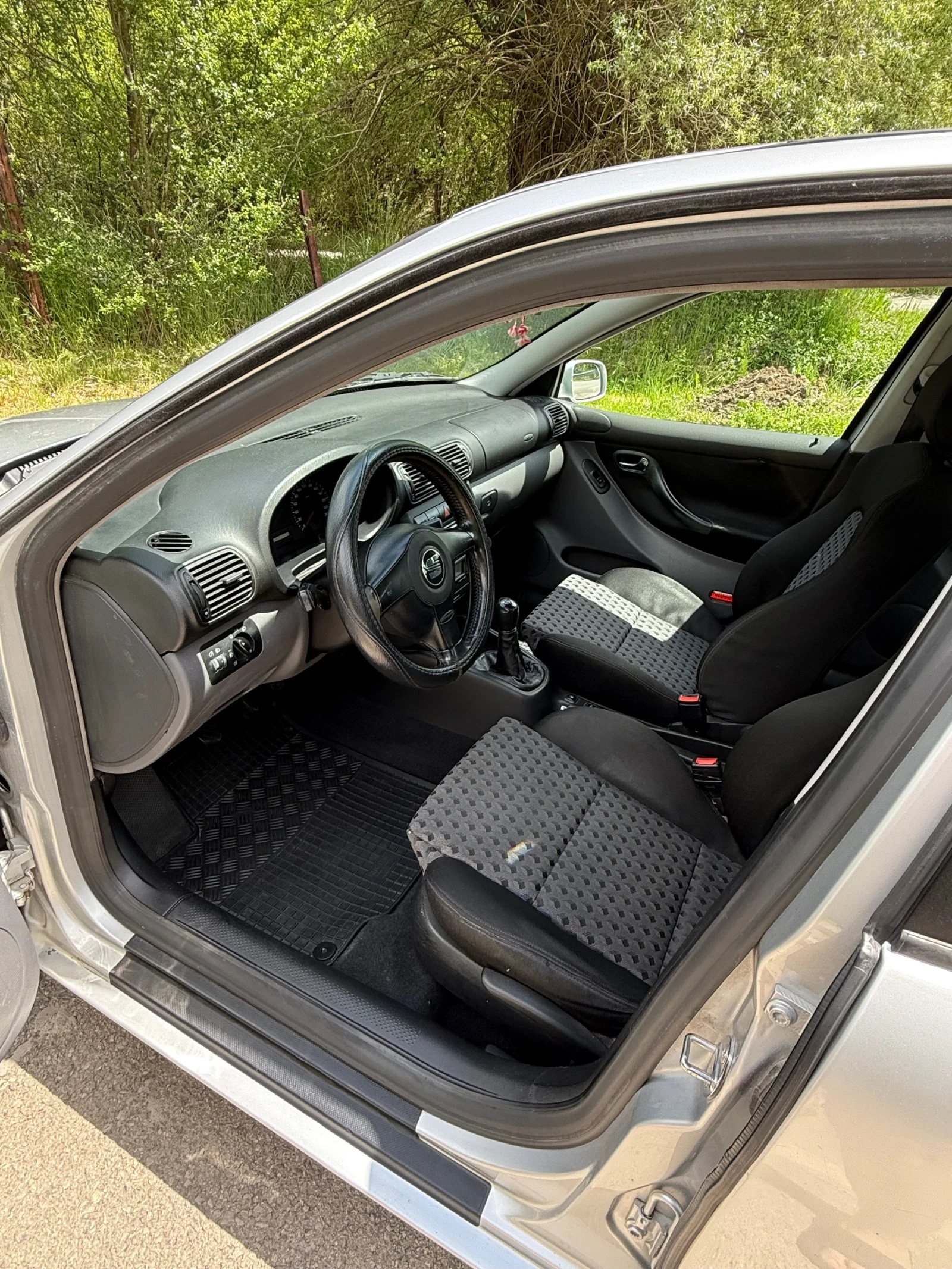 Seat Leon, снимка 9 - Автомобили и джипове - 54897103