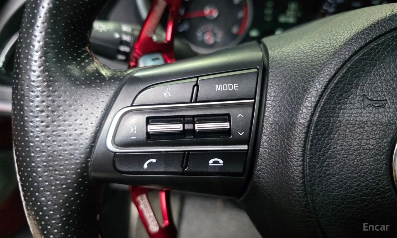Kia Stinger 3.3* TURBO* AWD* GT* , снимка 4 - Автомобили и джипове - 54939473