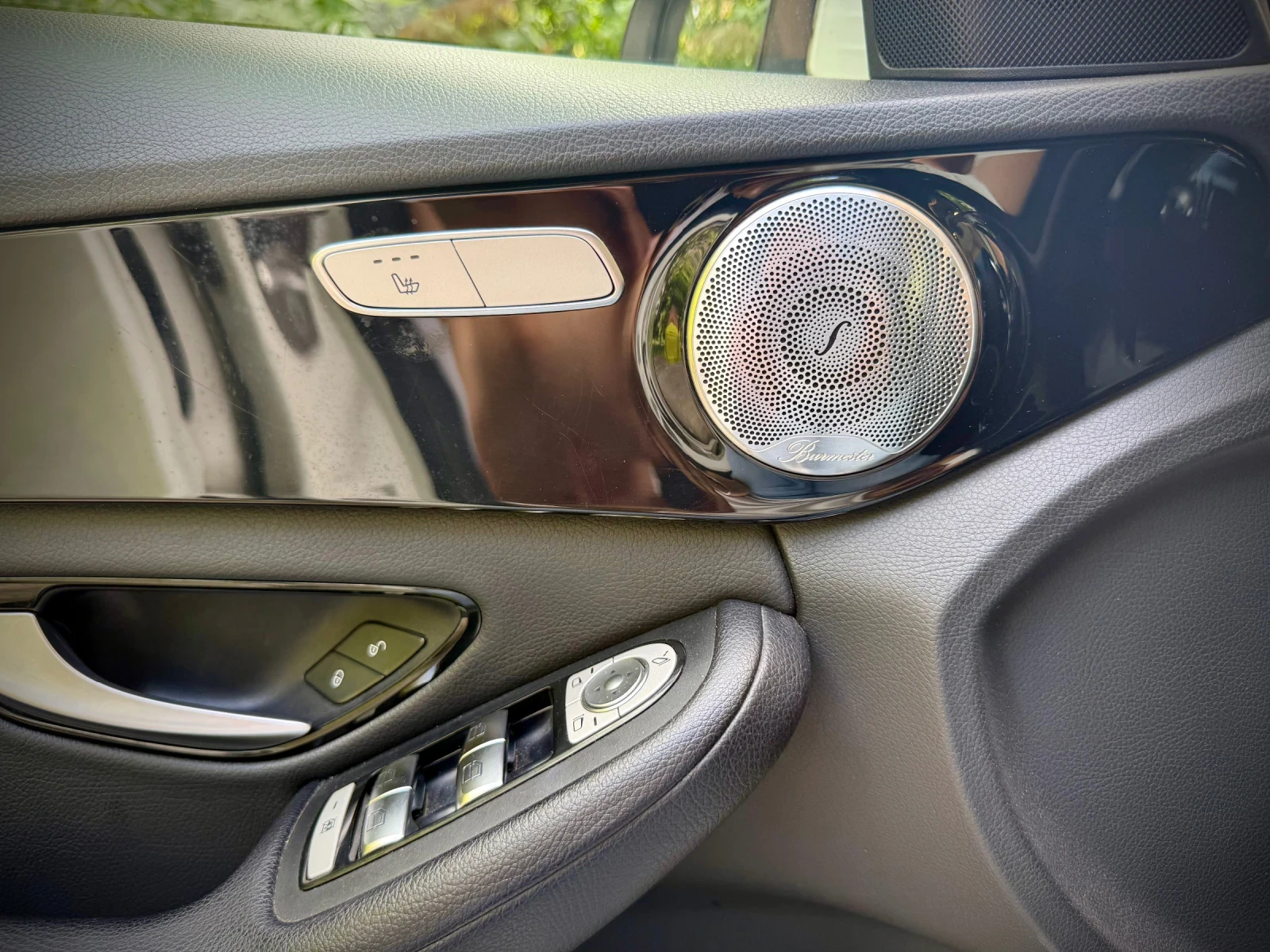 Mercedes-Benz C 220 FACELIFT/9-G/DISTRONIC/BURMESTER, снимка 14 - Автомобили и джипове - 54947260