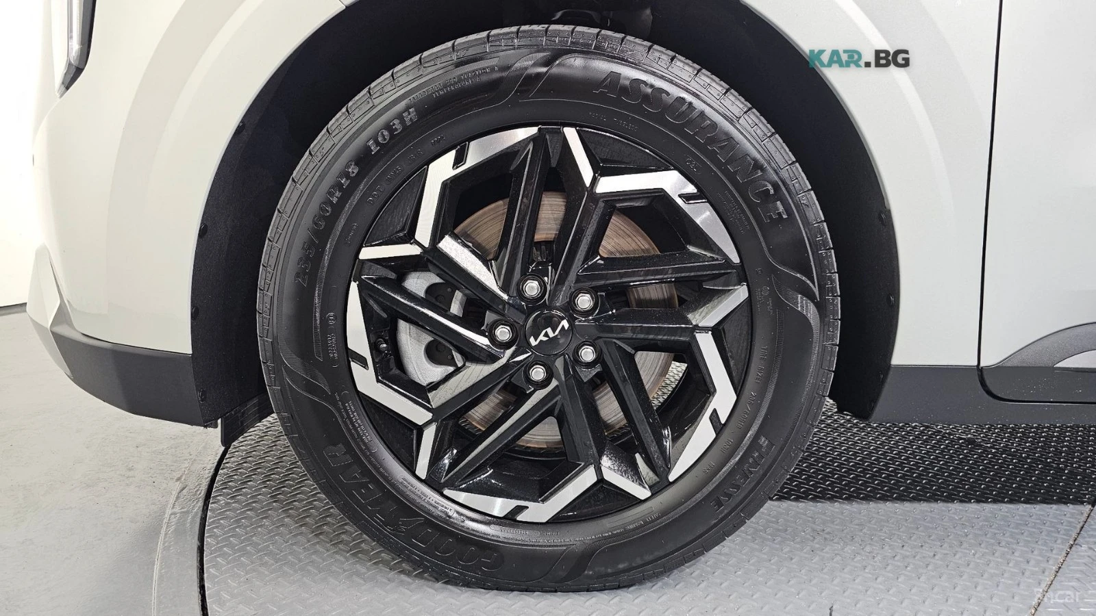 Kia Carnival Prestige* ПОДГРЕВ* ОБДУХВАНЕ* ДИСТРОНИК* КАМЕРА* , снимка 16 - Автомобили и джипове - 55393720