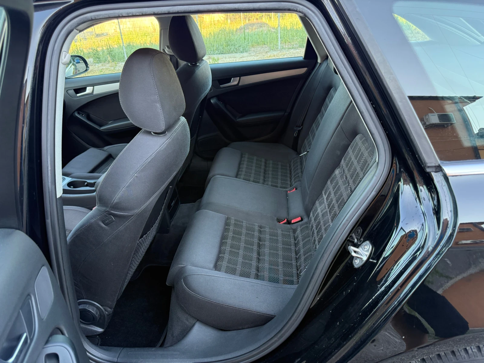 Audi A4 2.0TDI LED 2010г, снимка 11 - Автомобили и джипове - 55596332
