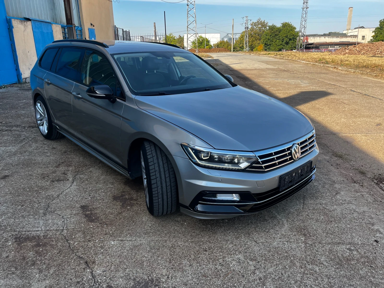 VW Passat 2.0tdi R-Line , снимка 4 - Автомобили и джипове - 56647480