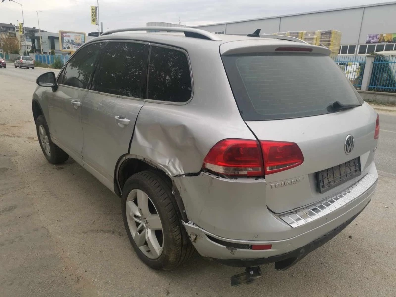 VW Touareg 3.0tdi, снимка 4 - Автомобили и джипове - 42626662