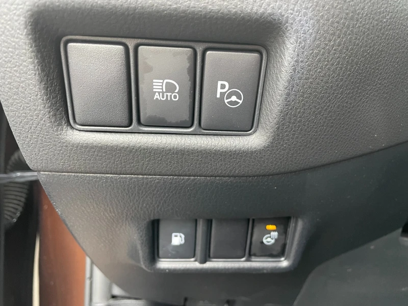 Toyota C-HR 1.8 Hybrid e-CVT Classy, снимка 9 - Автомобили и джипове - 51967352