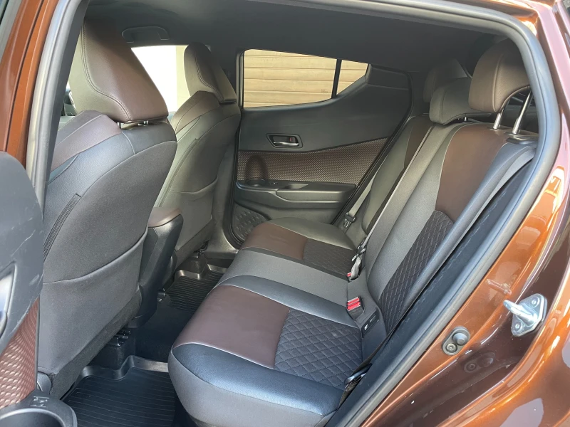 Toyota C-HR 1.8 Hybrid e-CVT Classy, снимка 13 - Автомобили и джипове - 51967352