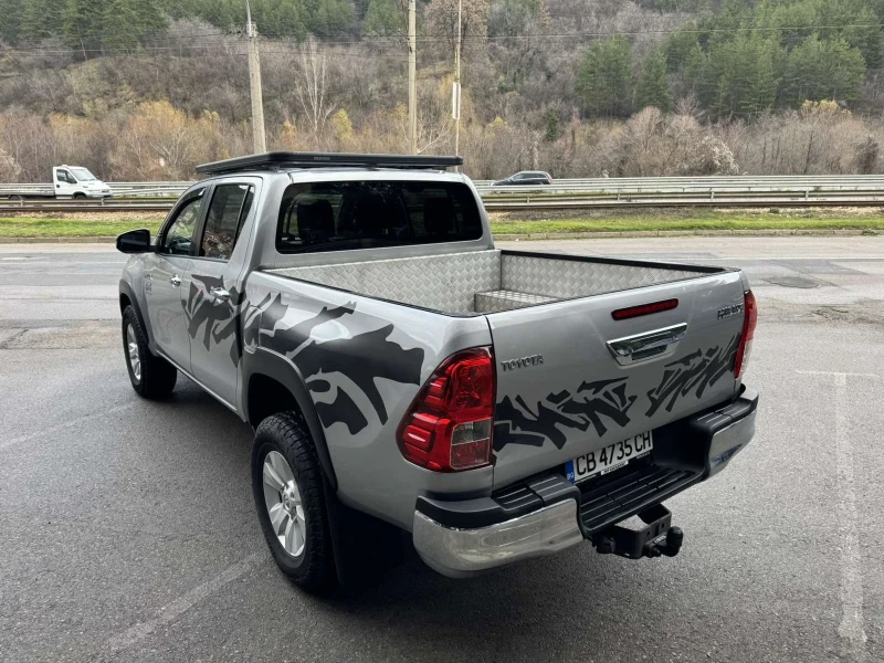 Toyota Hilux, снимка 3 - Автомобили и джипове - 52896115