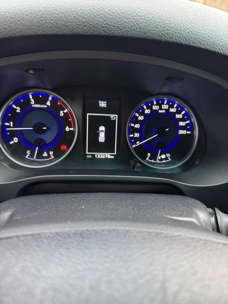 Toyota Hilux, снимка 5 - Автомобили и джипове - 52896115