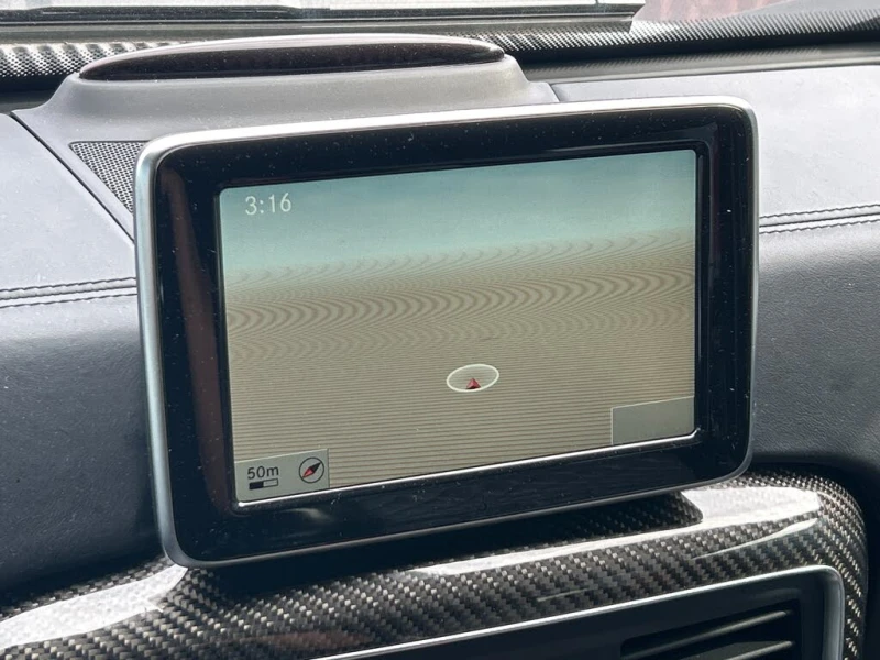 Mercedes-Benz G 63 AMG 4MATIC* АвтоКредит* (ЦЕНА ДО БГ), снимка 13 - Автомобили и джипове - 53272969