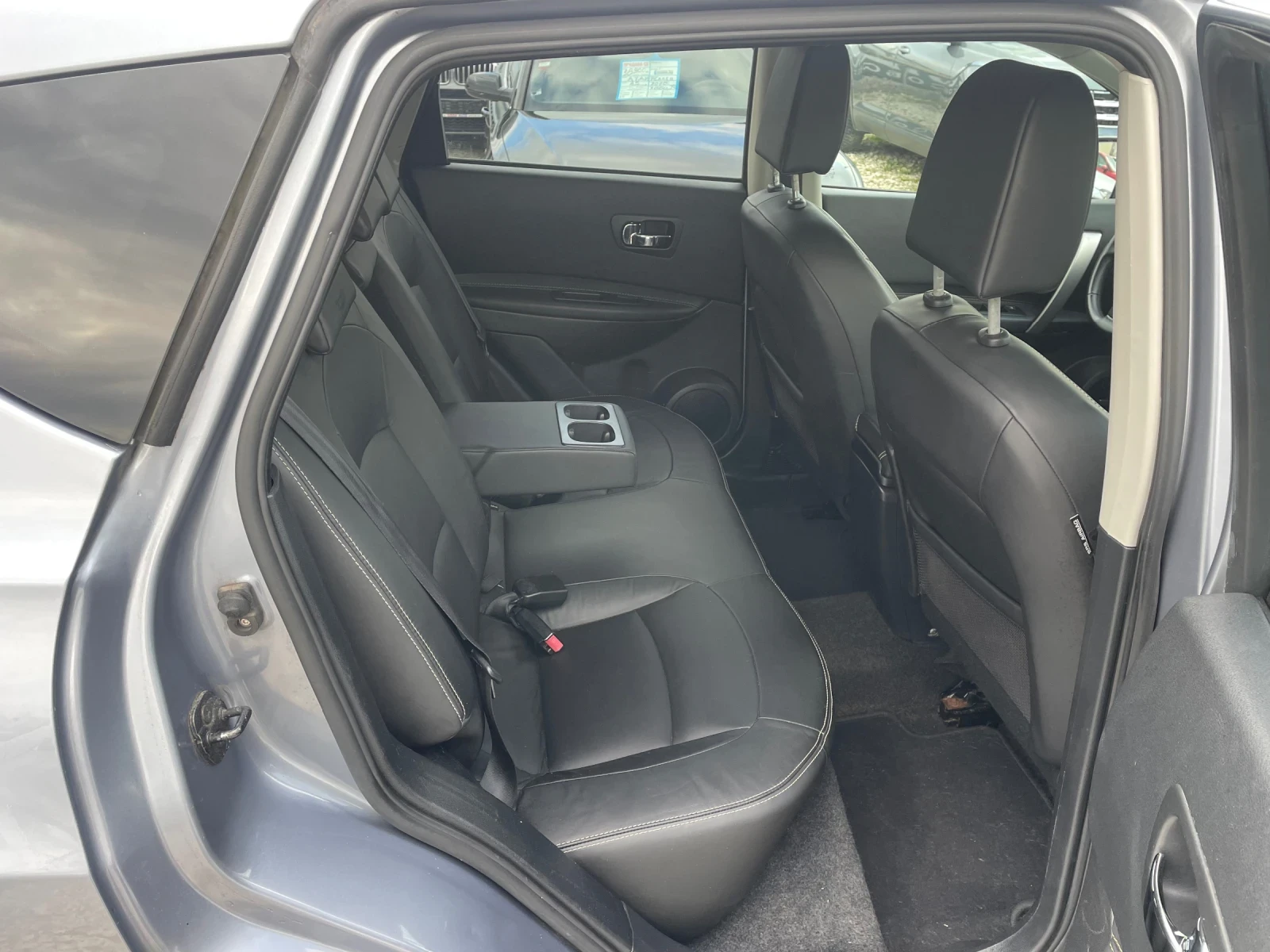 Nissan Qashqai 2.0i Automatic Full Options | Mobile.bg   13