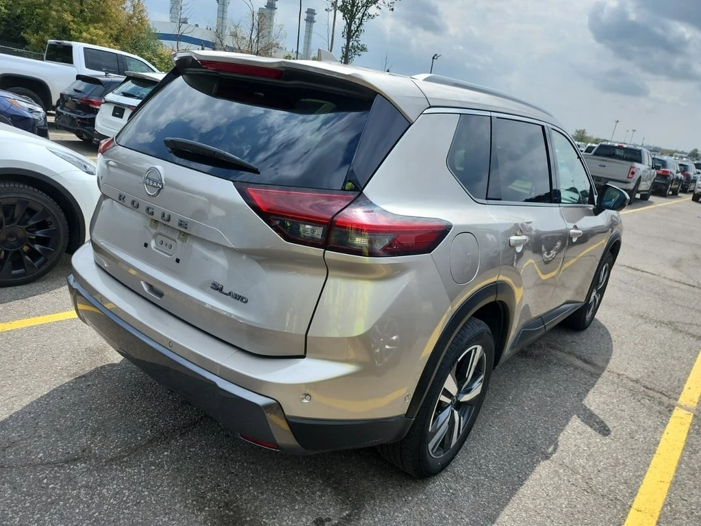 Nissan Rogue  - изображение 3