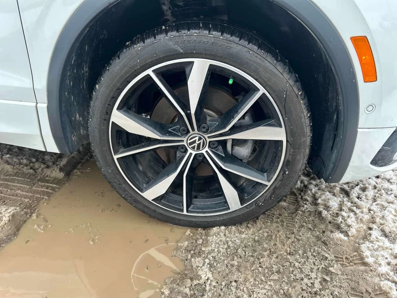 VW Tiguan * Highline R Line * ОБДУХВАНЕ* 360 КАМЕРА* , снимка 6 - Автомобили и джипове - 54148073