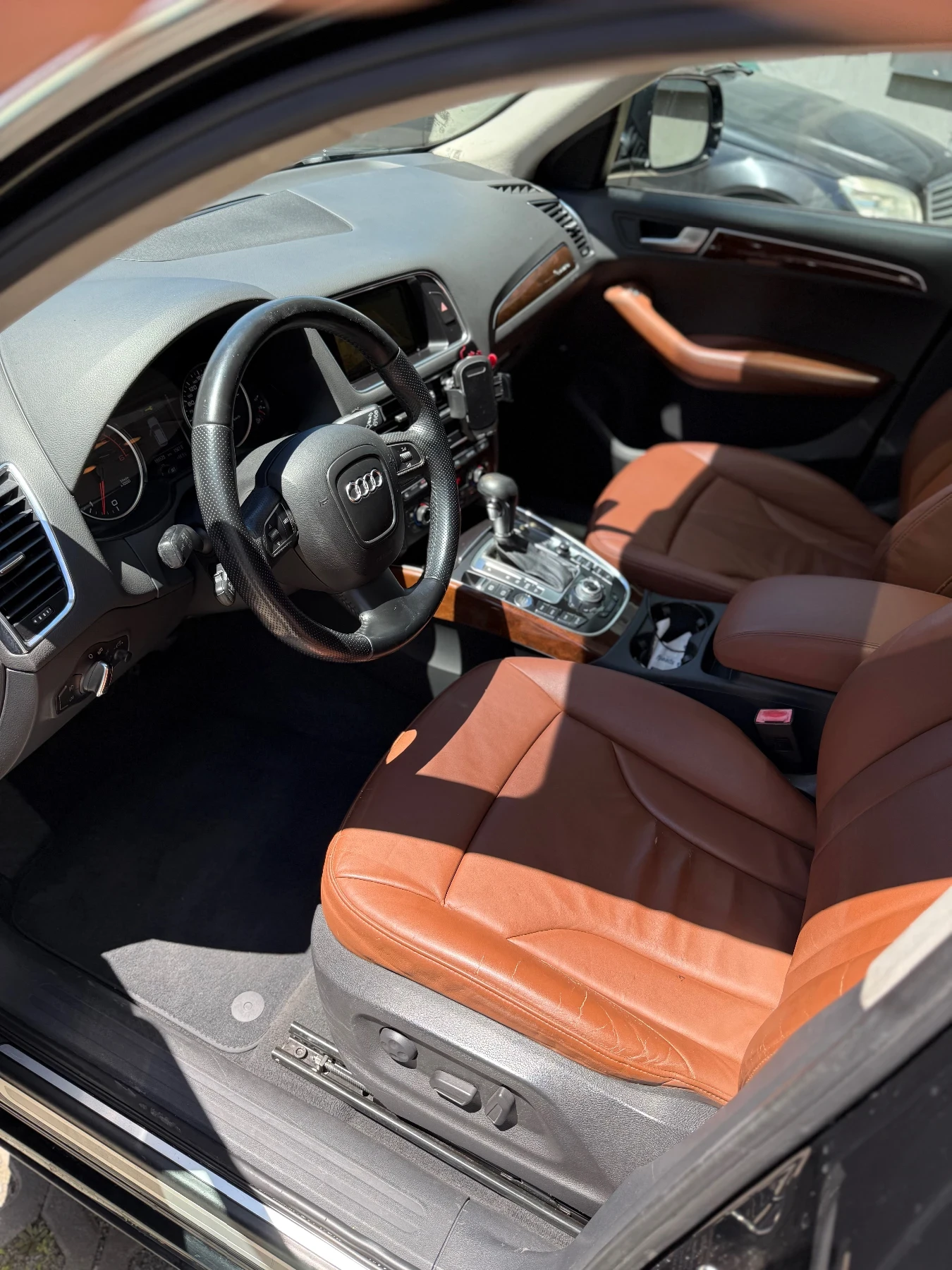 Audi Q5 3.0TDI/Обслужен/Регистриран, снимка 6 - Автомобили и джипове - 54819682