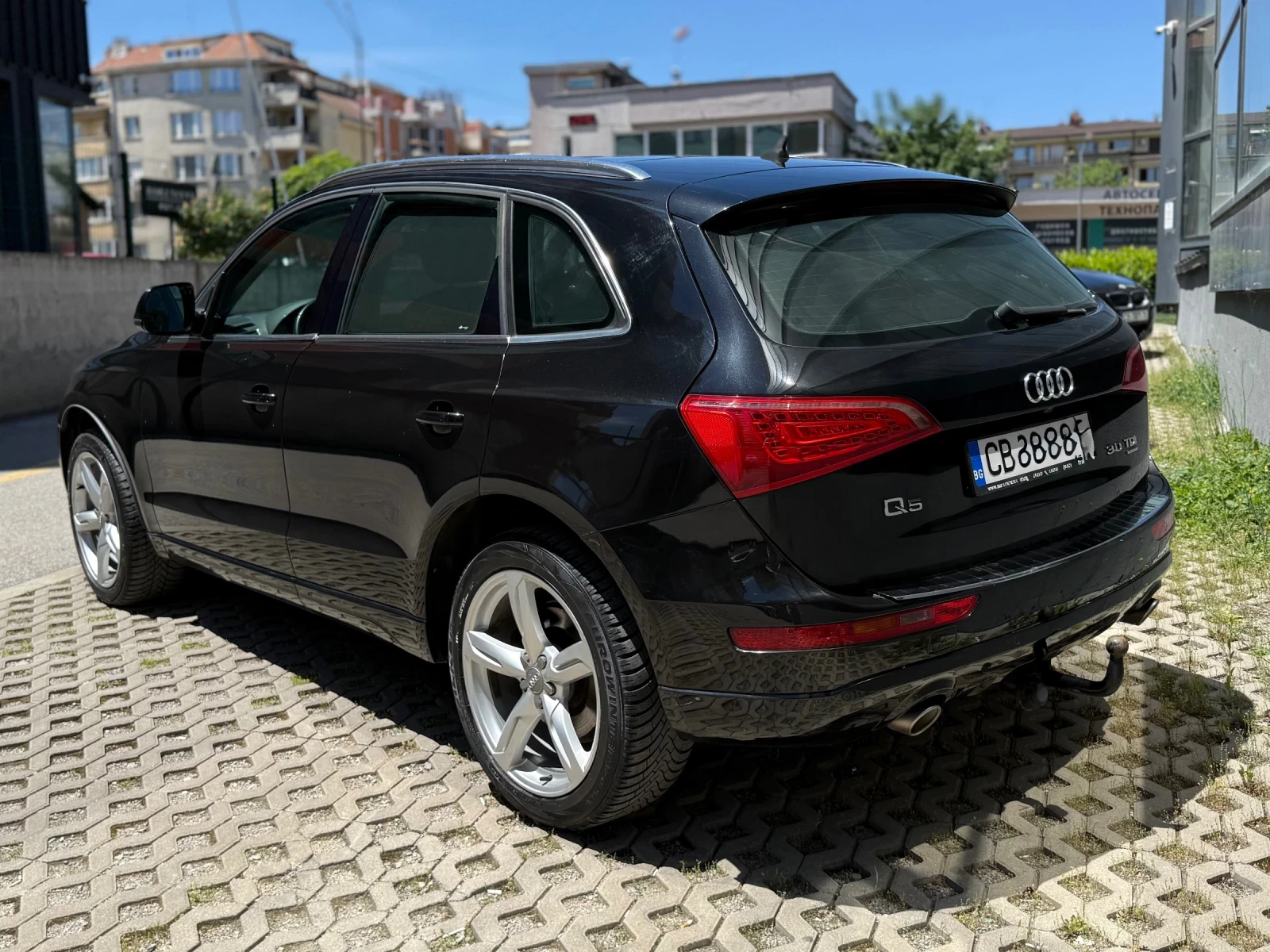 Audi Q5 3.0TDI/Обслужен/Регистриран, снимка 5 - Автомобили и джипове - 54819682
