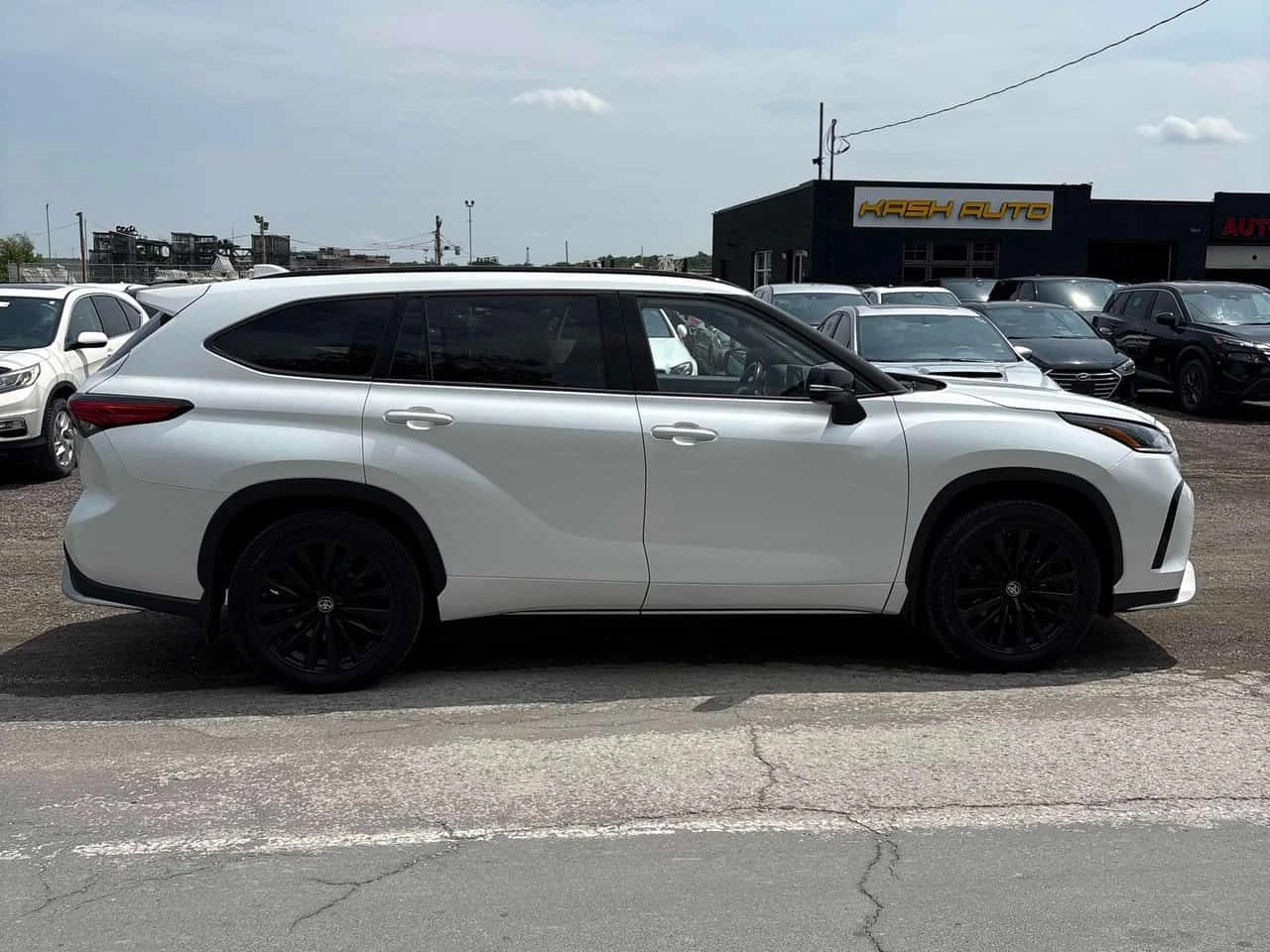 Toyota Highlander * AWD * ПОДГРЕВ * ОТ ПРЕДСТАВИТЕЛСТВО, снимка 4 - Автомобили и джипове - 54883335