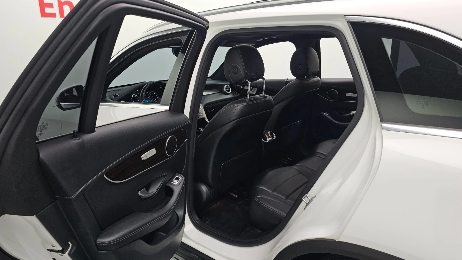 Mercedes-Benz GLC 300 4MATIC, снимка 9 - Автомобили и джипове - 54945542
