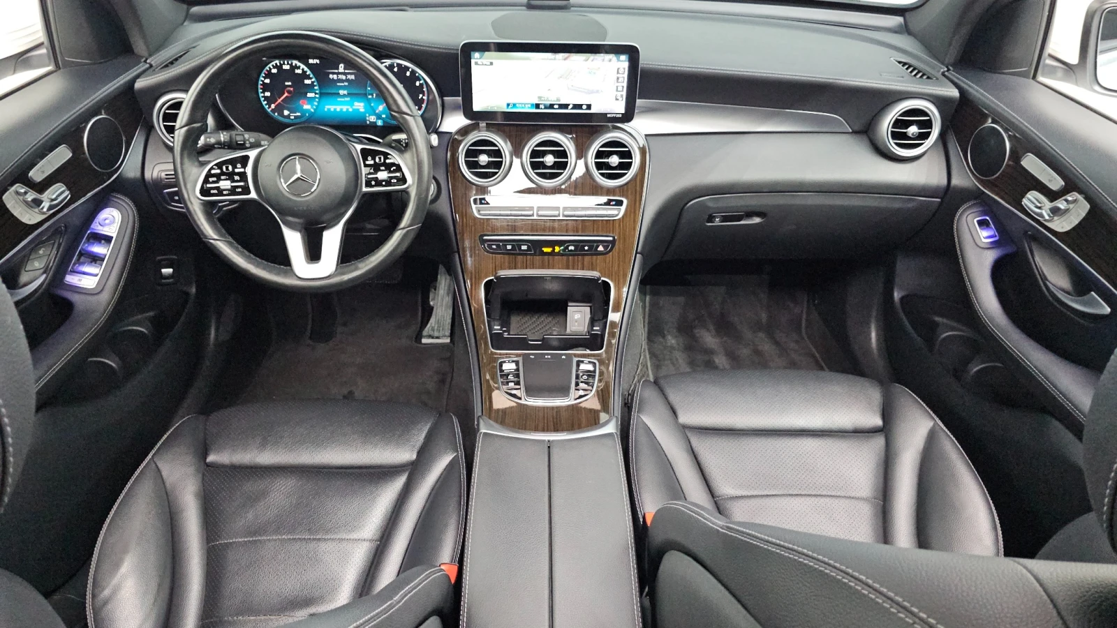 Mercedes-Benz GLC 300 4MATIC, снимка 12 - Автомобили и джипове - 54945542
