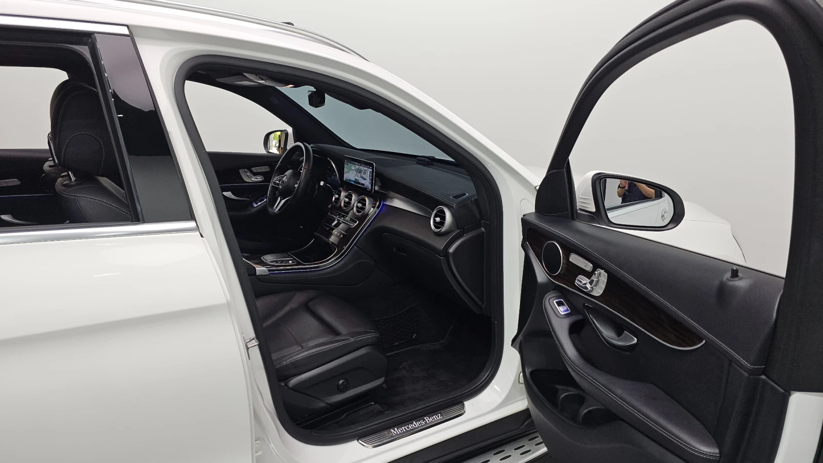 Mercedes-Benz GLC 300 4MATIC, снимка 8 - Автомобили и джипове - 54945542