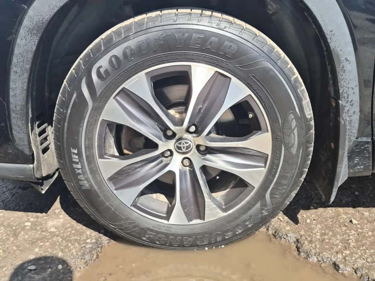Toyota Highlander XLE| PANO| ПОДГРЕВИ| 2 КЛЮЧА| 7 МЕСТЕН| , снимка 5 - Автомобили и джипове - 55233631