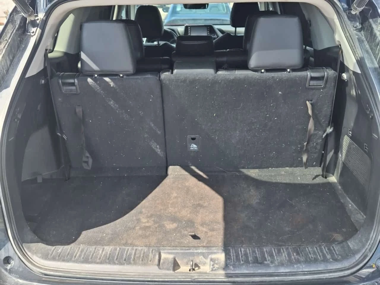 Toyota Highlander XLE| PANO| ПОДГРЕВИ| 2 КЛЮЧА| 7 МЕСТЕН| , снимка 12 - Автомобили и джипове - 55233631