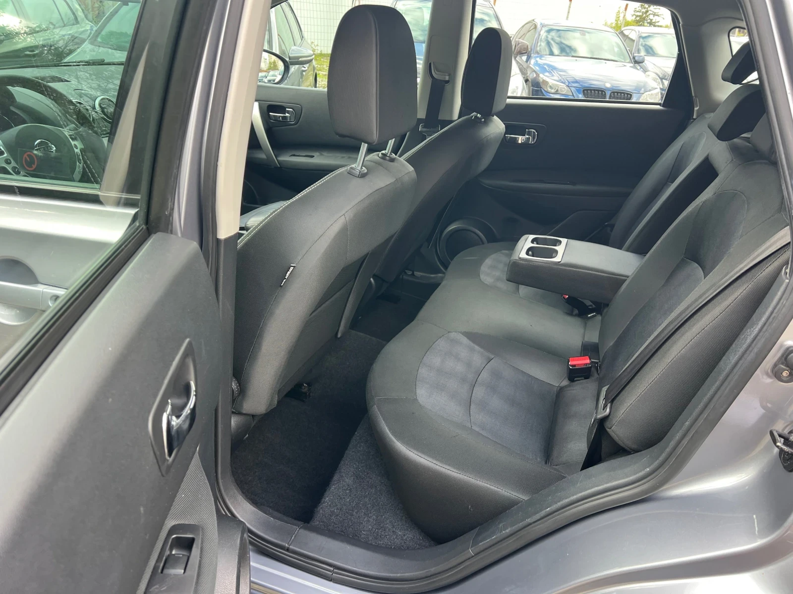 Nissan Qashqai 2.0Dci 4x4 Klimatronik//Avtomatik , снимка 14 - Автомобили и джипове - 55334320