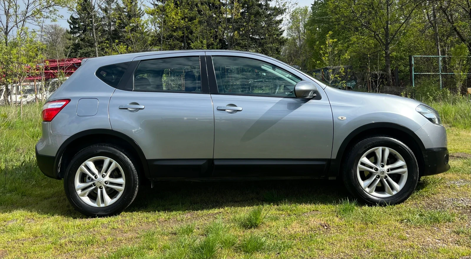 Nissan Qashqai 2.0Dci 4x4 Klimatronik//Avtomatik , снимка 8 - Автомобили и джипове - 55334320