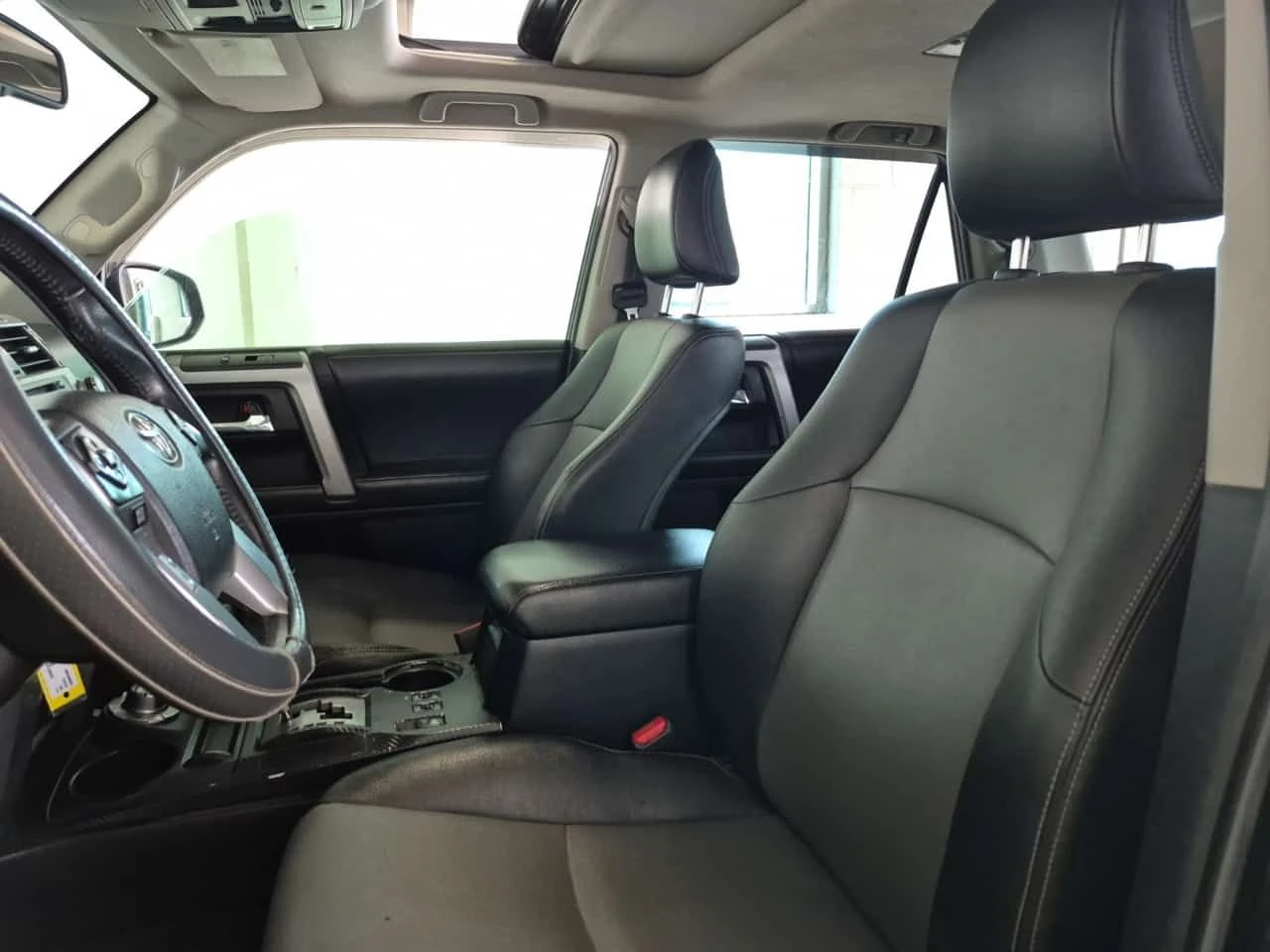 Toyota 4runner * SR5 * CARFAX * БЕЗ ПЪРВОНАЧАЛНА ВНОСКА, снимка 5 - Автомобили и джипове - 55349990