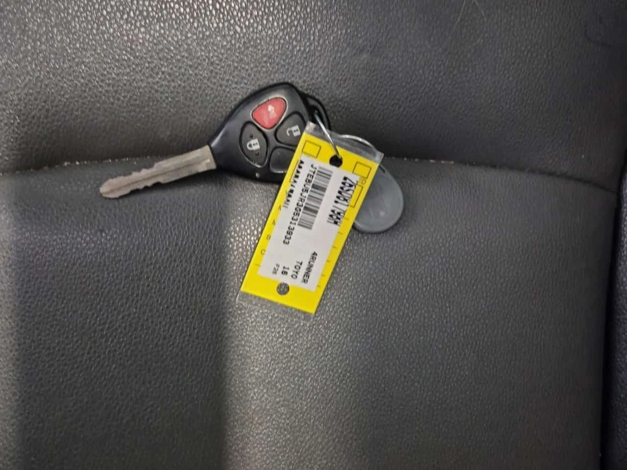 Toyota 4runner * SR5 * CARFAX * БЕЗ ПЪРВОНАЧАЛНА ВНОСКА, снимка 8 - Автомобили и джипове - 55349990