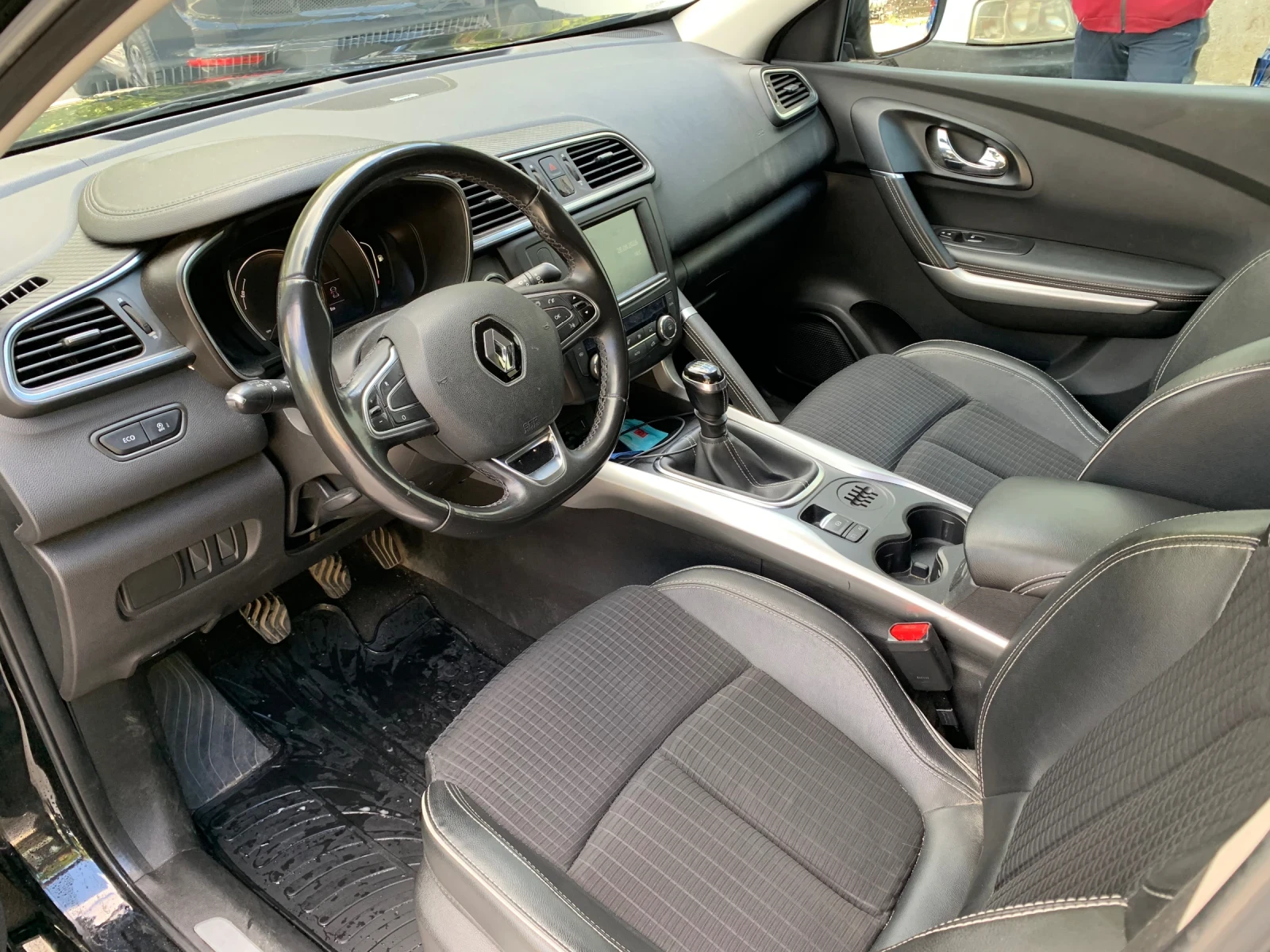 Renault Kadjar, снимка 9 - Автомобили и джипове - 56261493