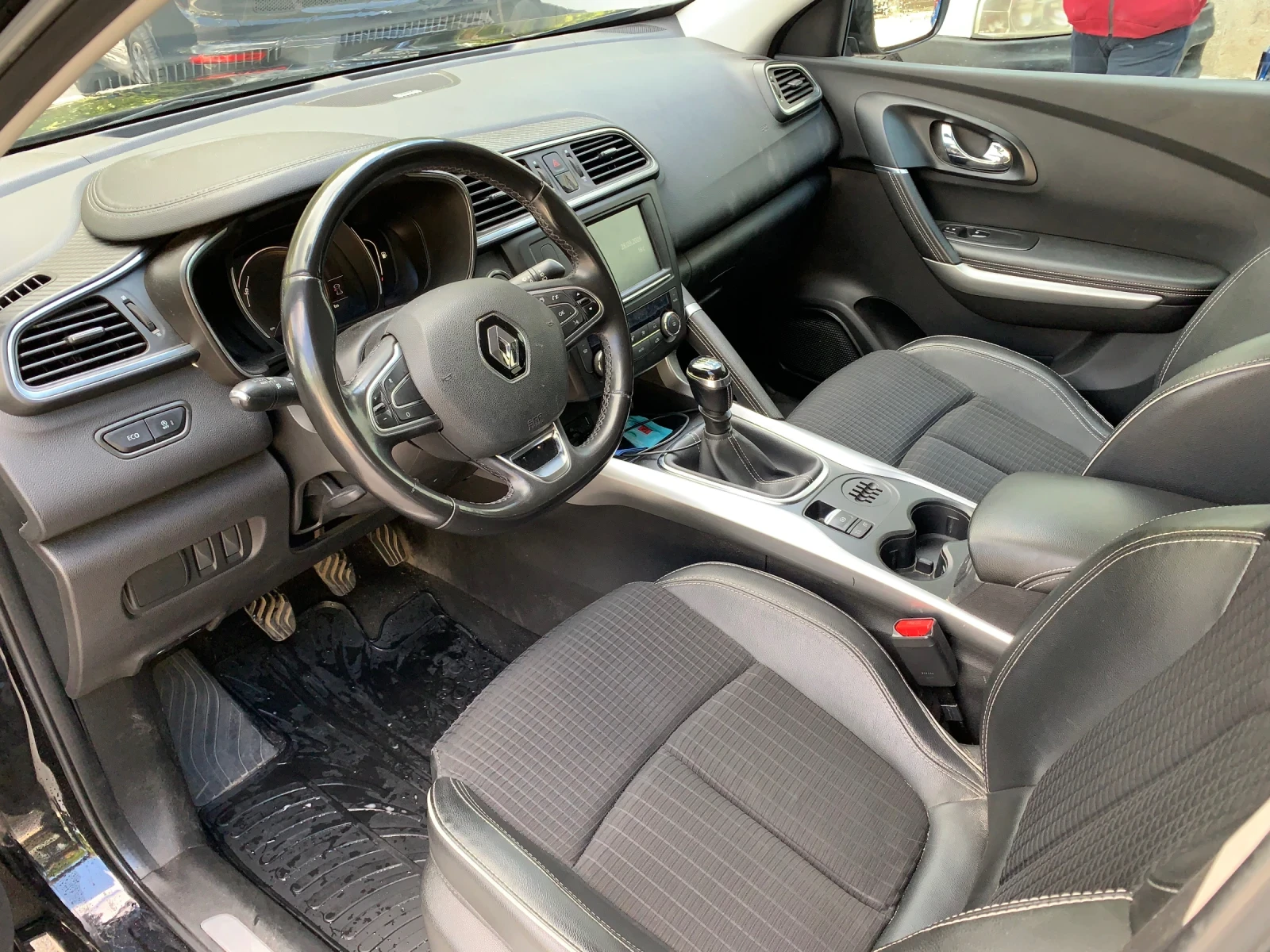 Renault Kadjar, снимка 8 - Автомобили и джипове - 56261493