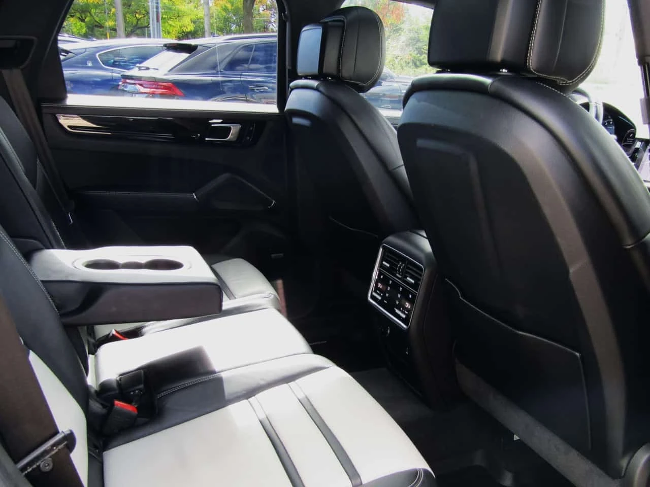 Porsche Cayenne E Hybrid Distronic , Extended Leather , снимка 9 - Автомобили и джипове - 56372366