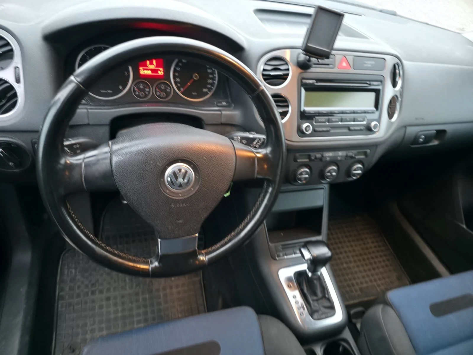 VW Tiguan 2.0TDI-140PS-DSG-4X4, снимка 10 - Автомобили и джипове - 56719713