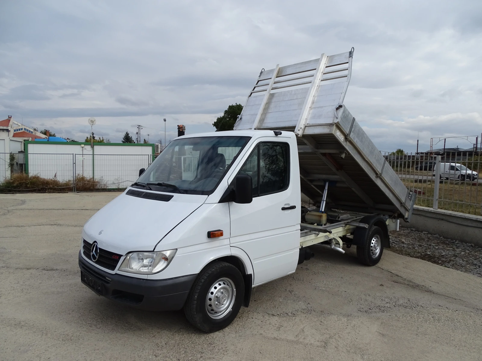 Mercedes-Benz Sprinter 313 * * * ТРИСТРАНЕН САМОСВАЛ * * * ВНОС ОТ ШВЕЙЦАРИЯ, снимка 3 - Бусове и автобуси - 56267845