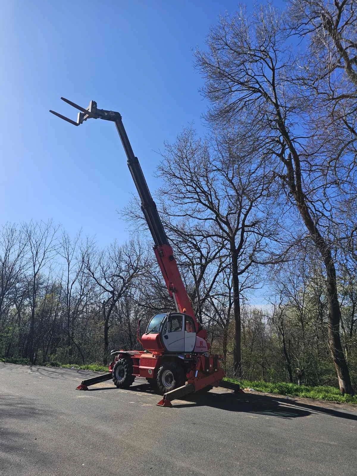 Телескопичен товарач Manitou ROTO MRT 1850 4x4x4, снимка 5 - Селскостопанска техника - 54195852