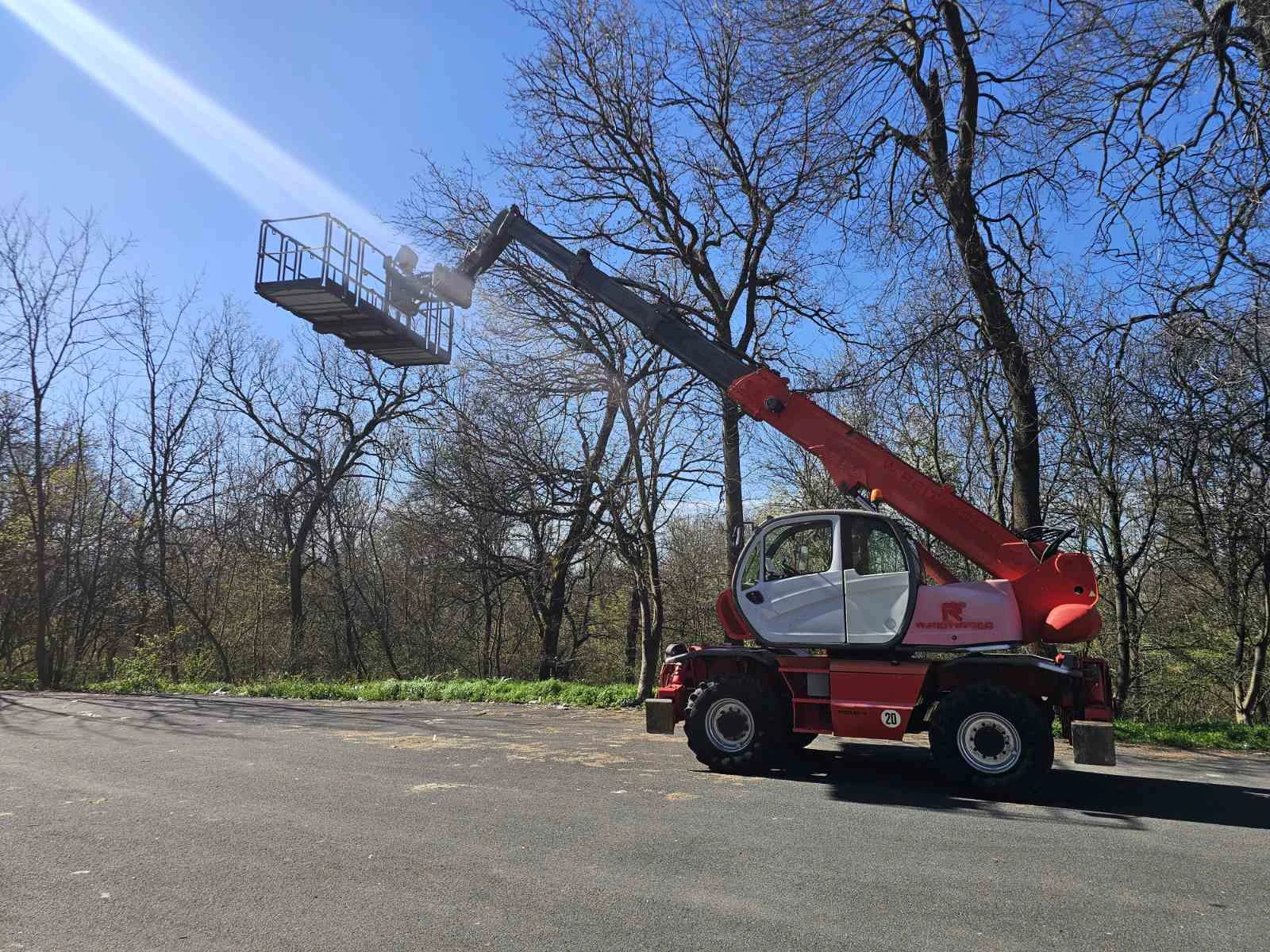 Телескопичен товарач Manitou ROTO MRT 1850 4x4x4, снимка 11 - Селскостопанска техника - 54195852