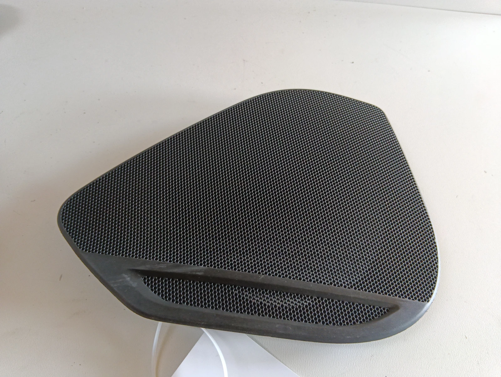 решетка тонколона задна лява 8W0035435 Audi A4