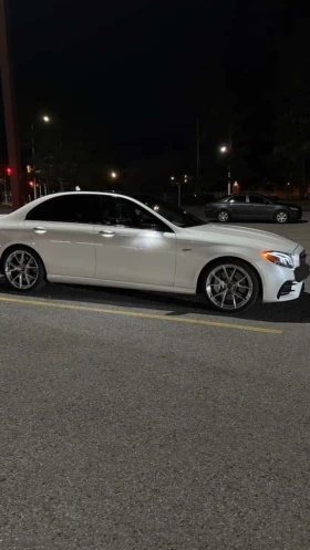 Mercedes-Benz E 53 AMG  * CARFAX * ОПЦИЯ ЗА ФИНАНСИРАНЕ, снимка 2