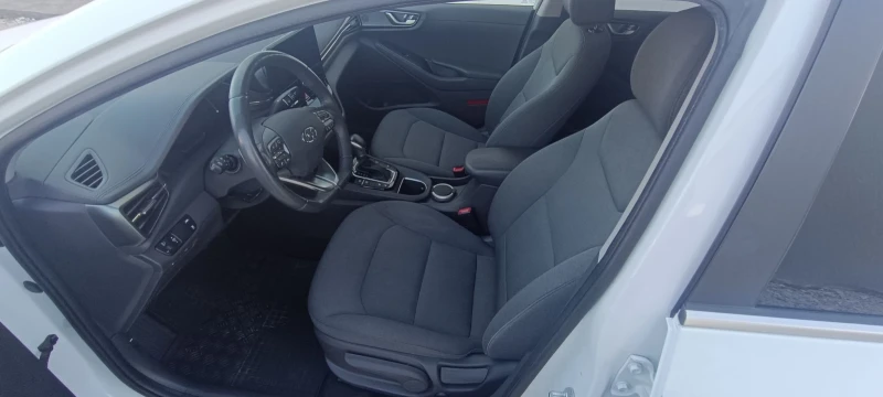 Hyundai Ioniq 1.6 Hybrid, Automatic, Оригинални 106000 km., снимка 15 - Автомобили и джипове - 36687111