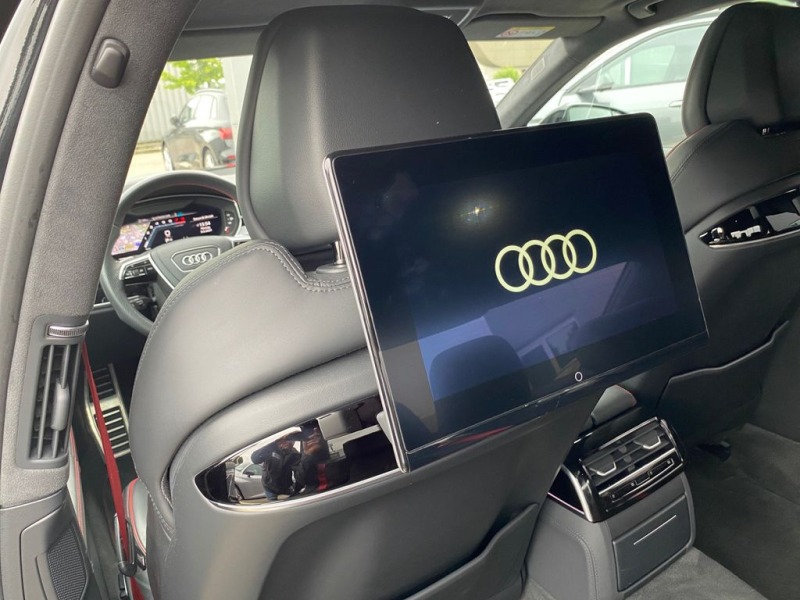 Audi S8 4.0 TFSI/EXCLUSIV/BLACK OPTIC/HUD/PANO/B&O/360/TV/, снимка 11 - Автомобили и джипове - 46532571