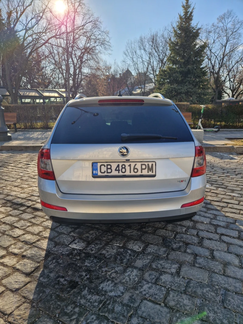 Skoda Octavia Laurin & Klement, снимка 4 - Автомобили и джипове - 49484308