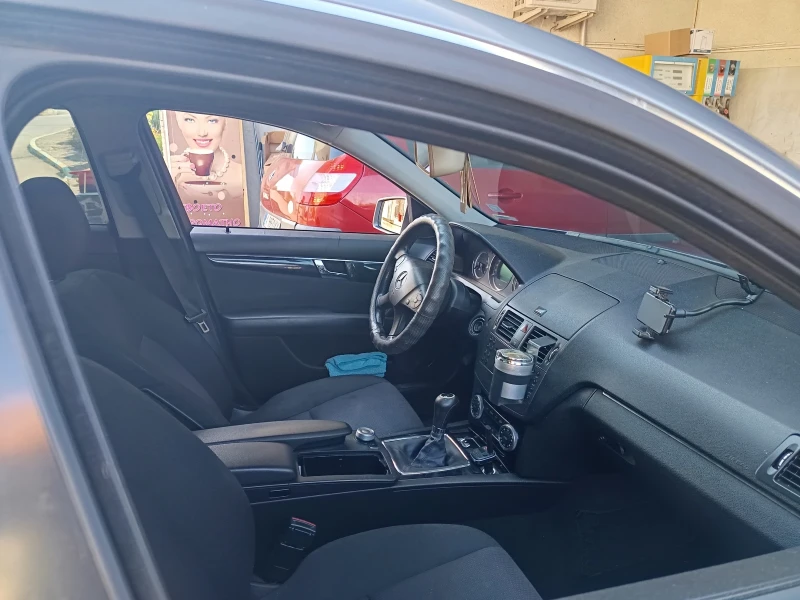 Mercedes-Benz C 200 CDI, снимка 9 - Автомобили и джипове - 52083165